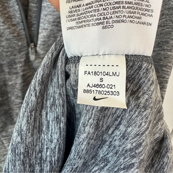 NIKE Dry-Fit Element Long Sleeve Running Puller, Women’s size Small - Picture 6 of 6